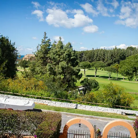 Oleholidays Adosado Rio Real Golf * 马尔韦利亚